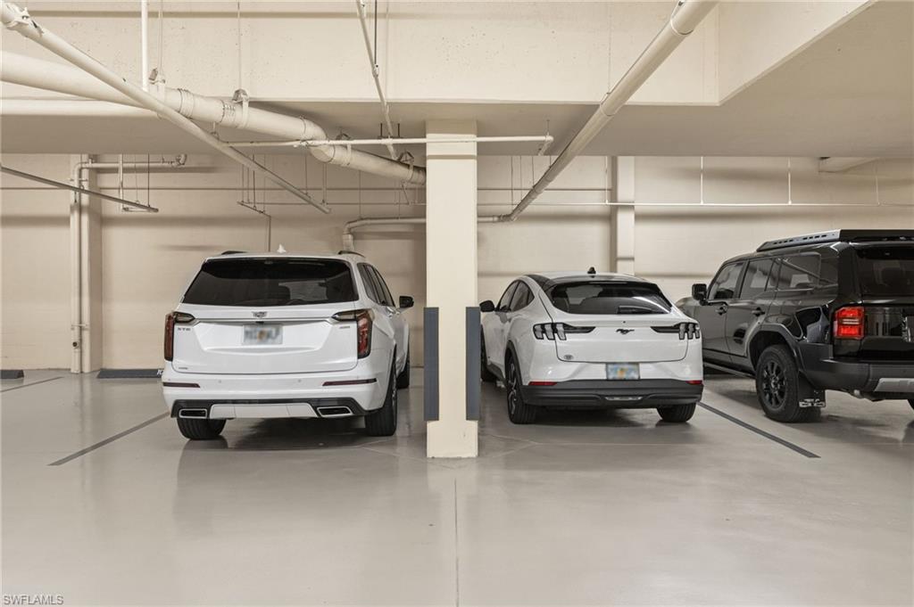 THE PARAMOUNT - Residential