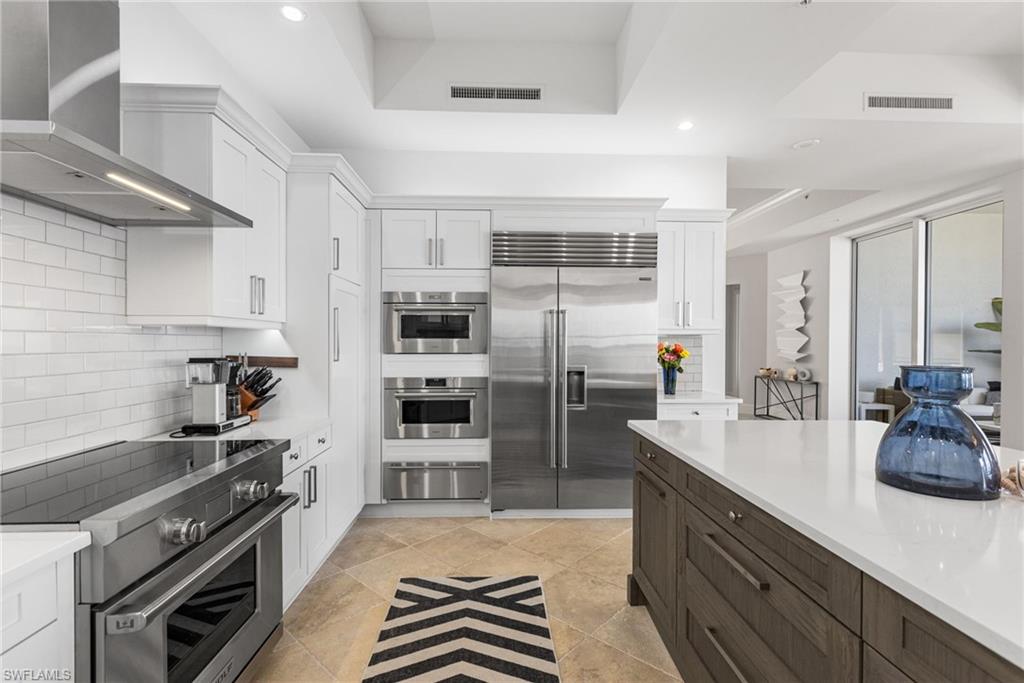 THE PARAMOUNT - Residential