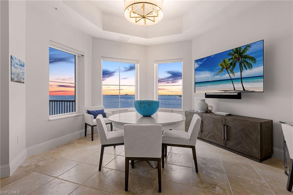 THE PARAMOUNT - Residential