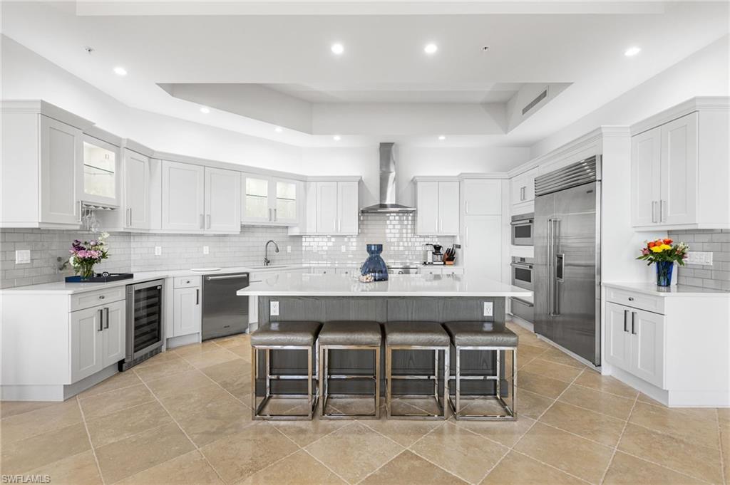 THE PARAMOUNT - Residential