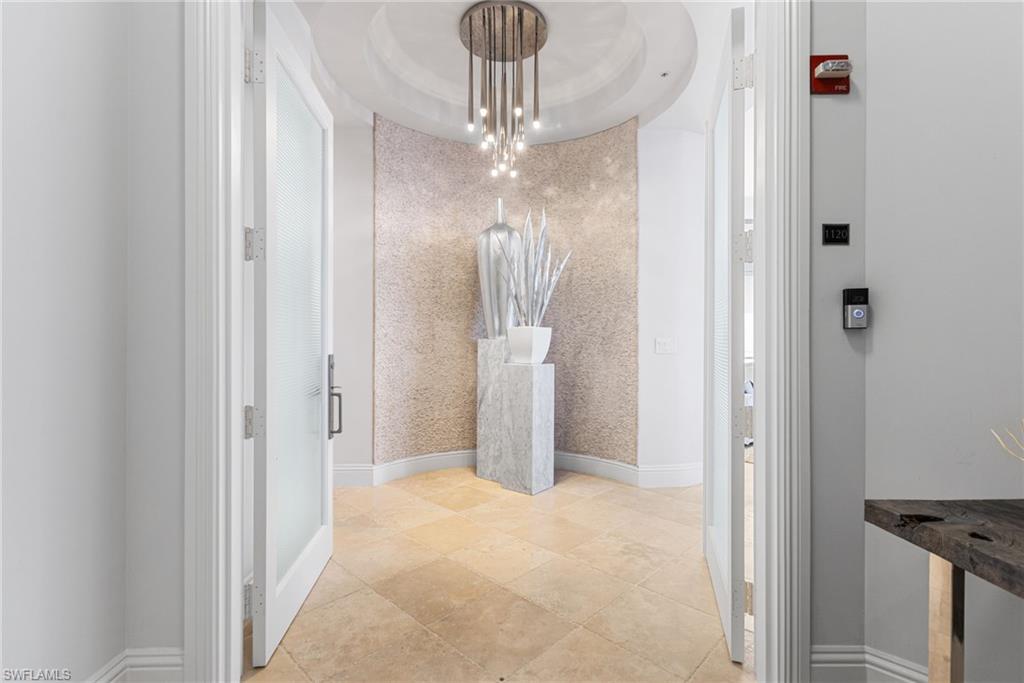 THE PARAMOUNT - Residential