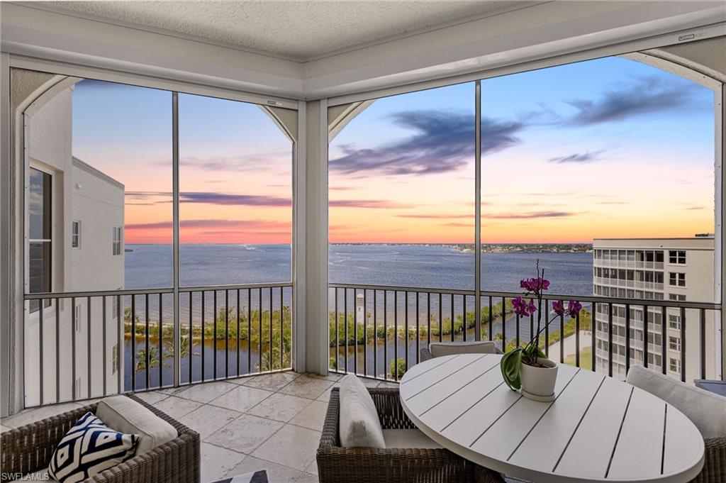 THE PARAMOUNT - Residential