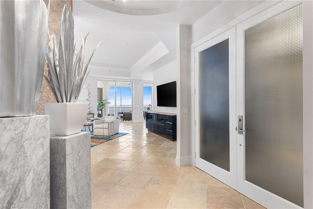 THE PARAMOUNT - Residential