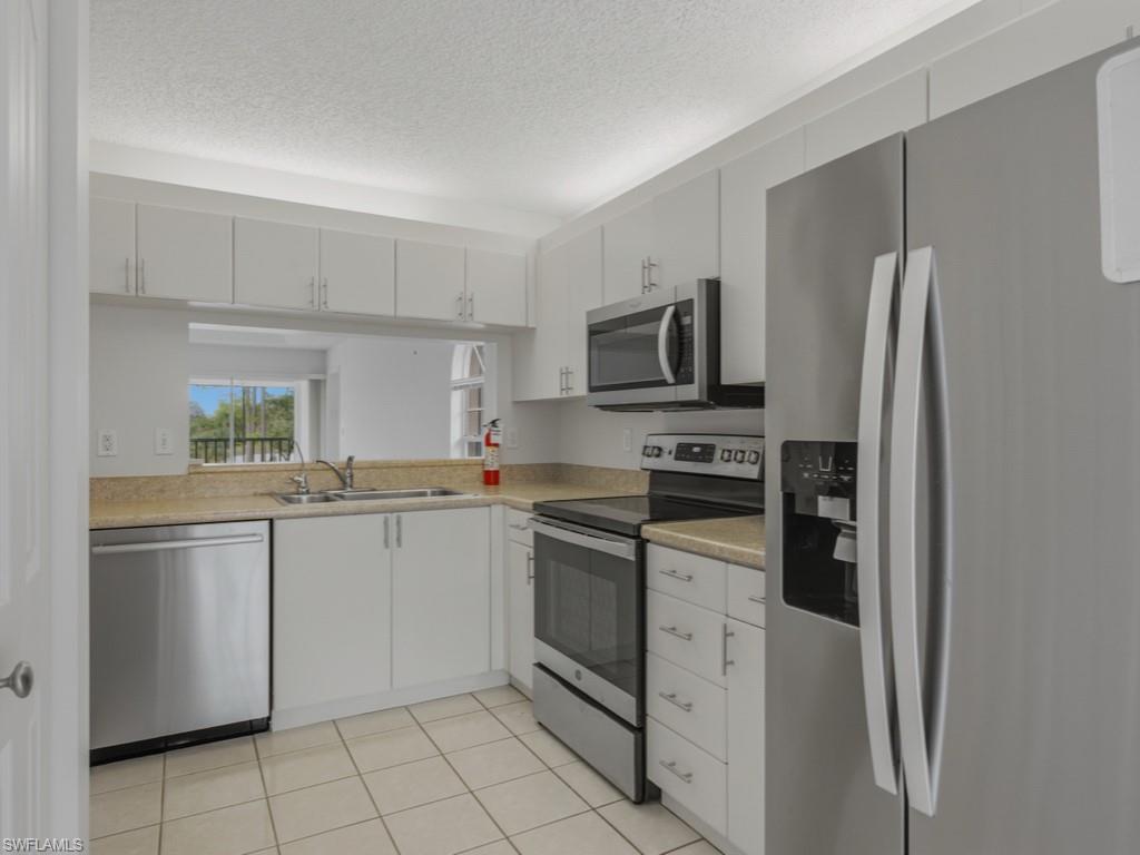 LELY GOLF ESTATES - Residential