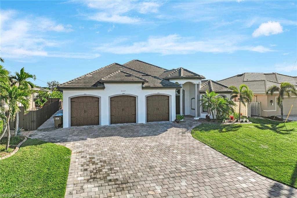 CAPE CORAL - Residential