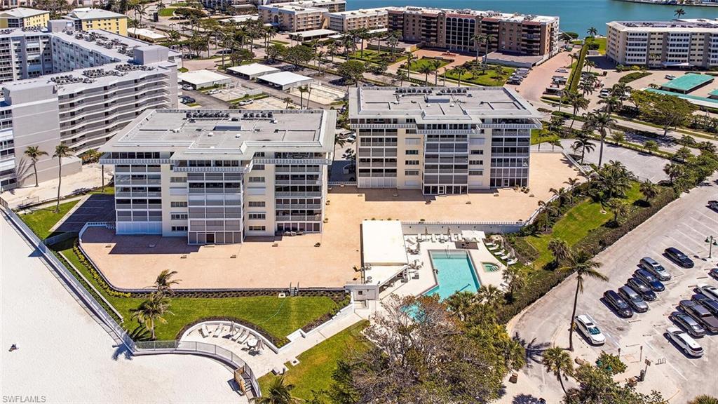 REGENCY TOWERS - Residential