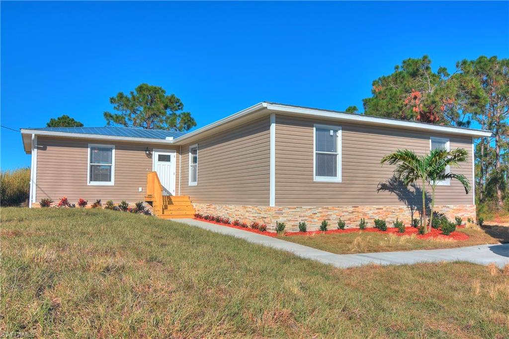 LEHIGH ACRES - Residential