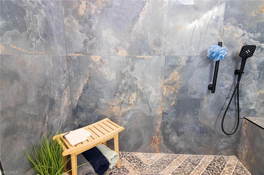 SABAL SPRINGS GOLF AND RACQUET CLUB - Residential