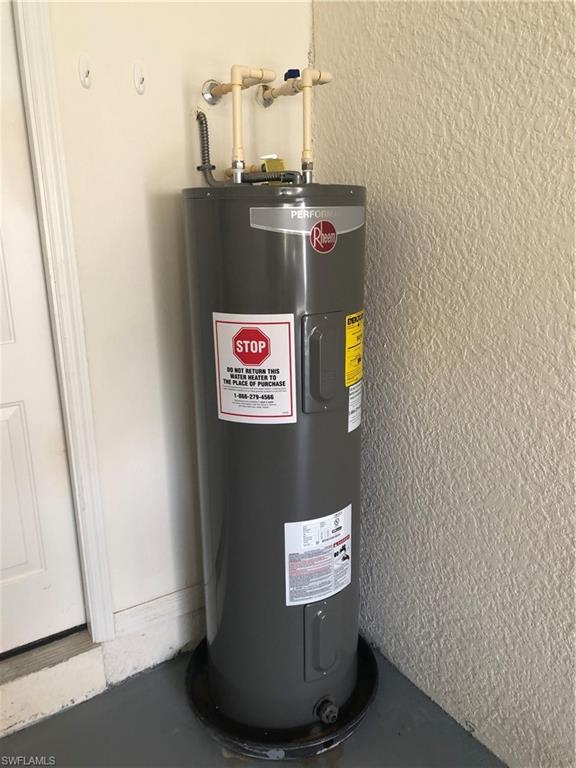 LAKEWOOD VILLAGE - Residential