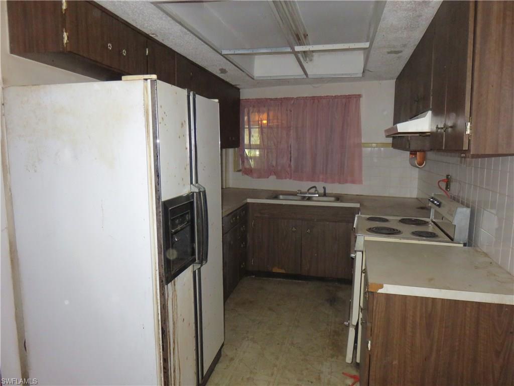 FORT MYERS SHORES - Residential