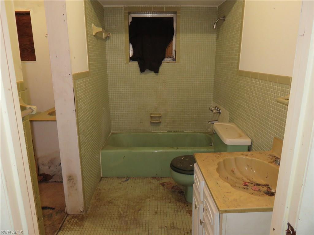 FORT MYERS SHORES - Residential