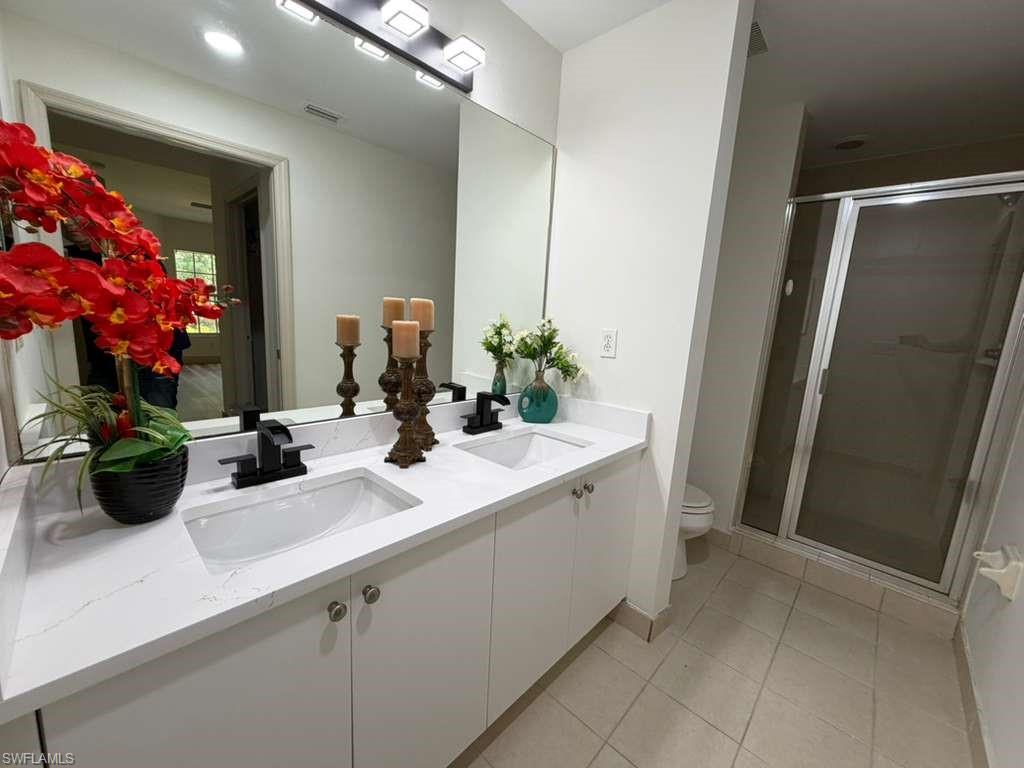 THE COVE AT SIX MILE - Residential Lease