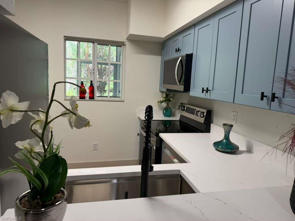 THE COVE AT SIX MILE - Residential Lease