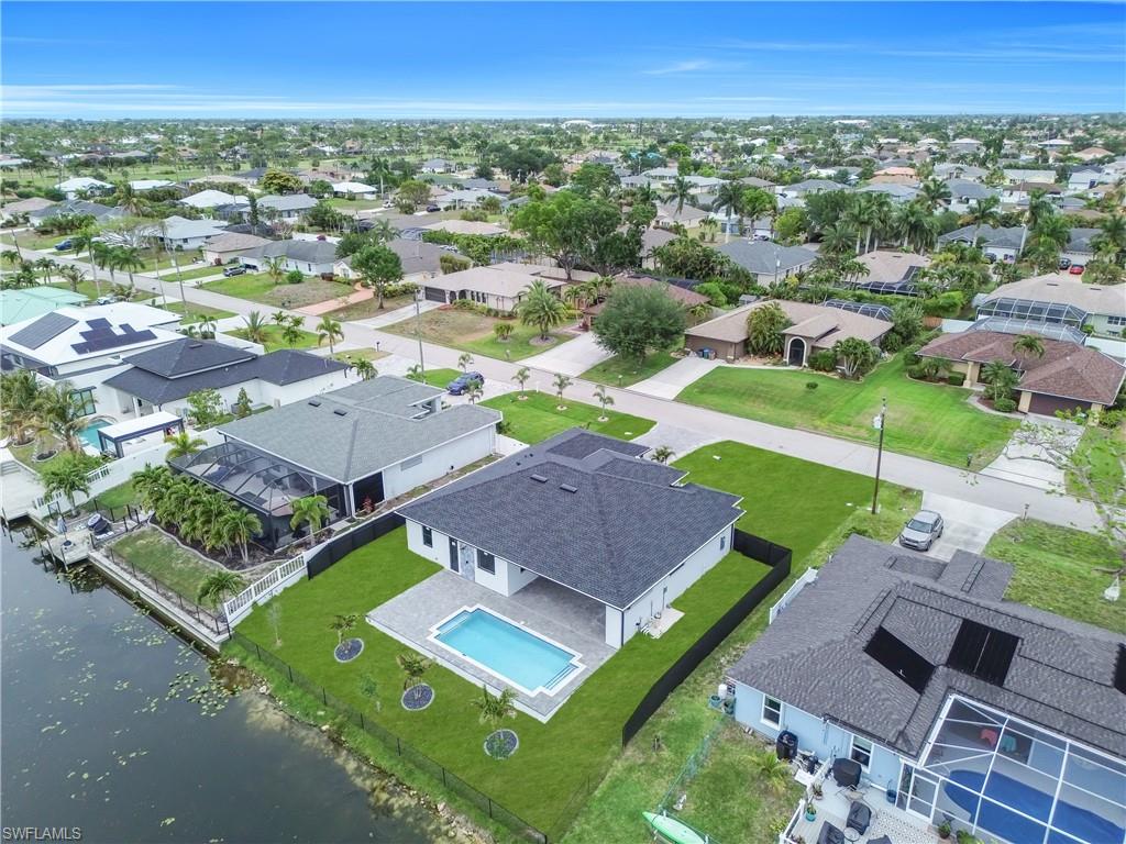CAPE CORAL - Residential