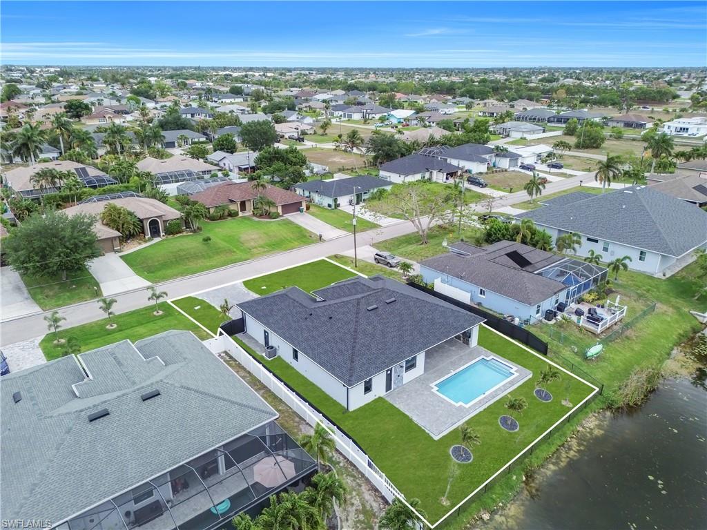 CAPE CORAL - Residential