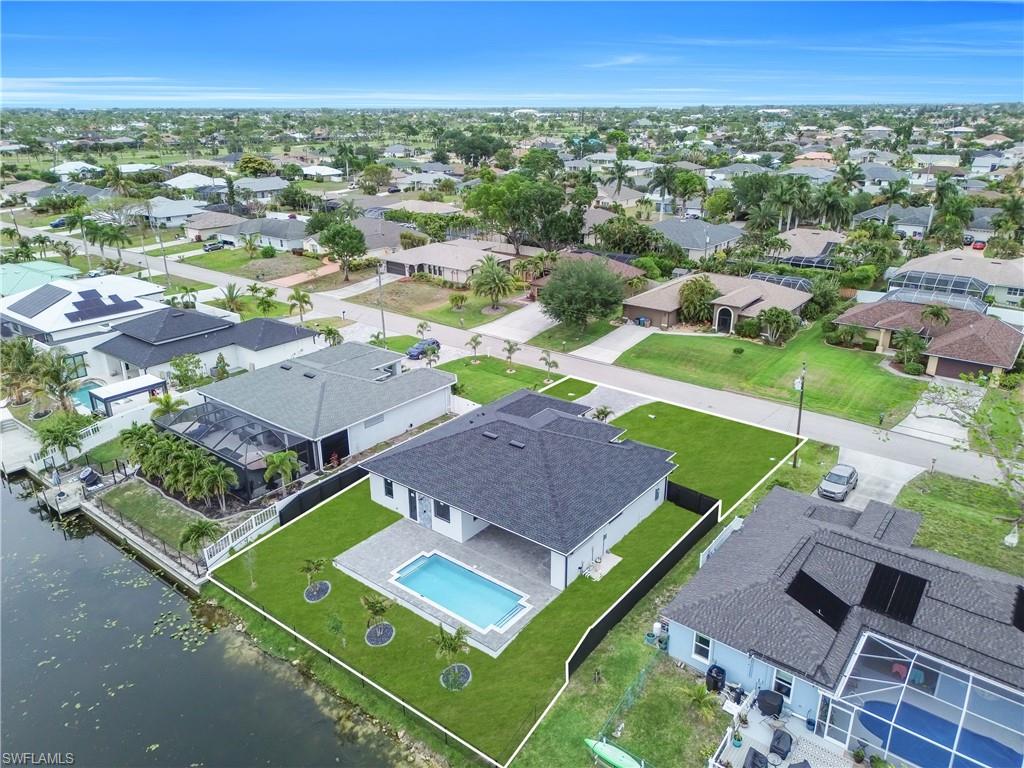 CAPE CORAL - Residential