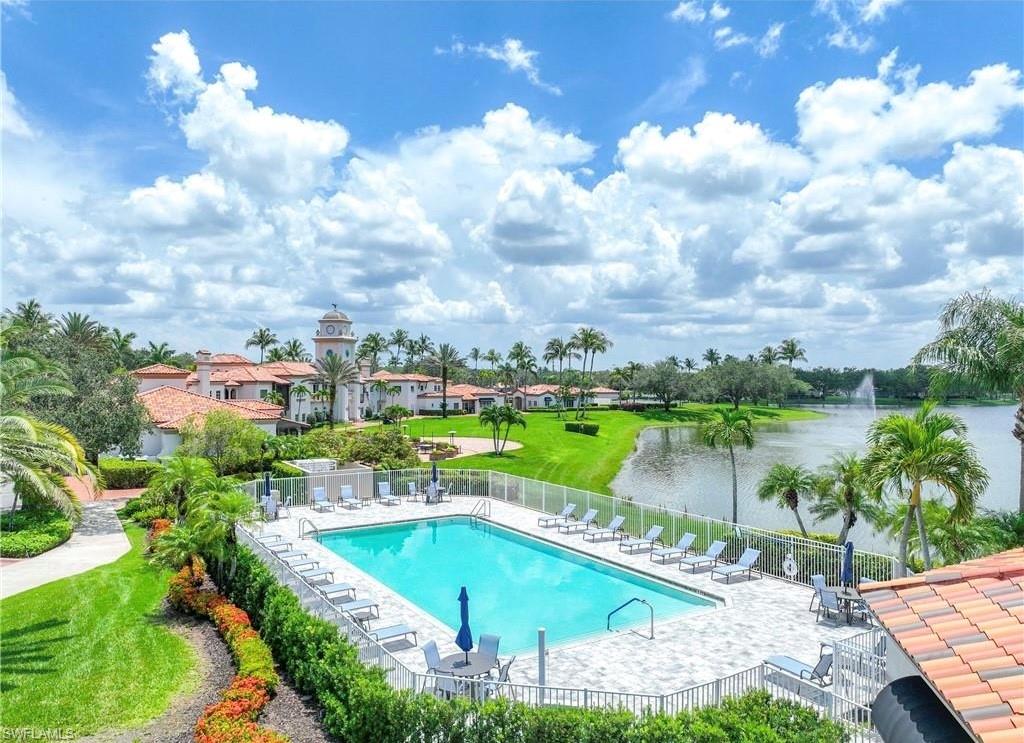 VILLAGE WALK - Residential