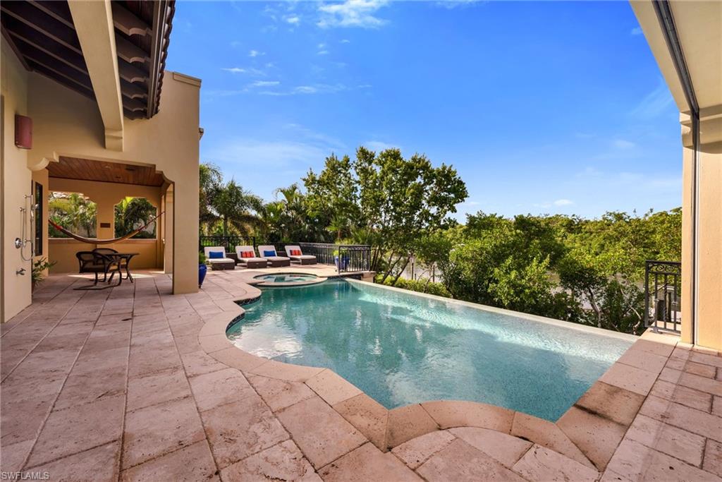 SOUTHPORT ON THE BAY - Residential