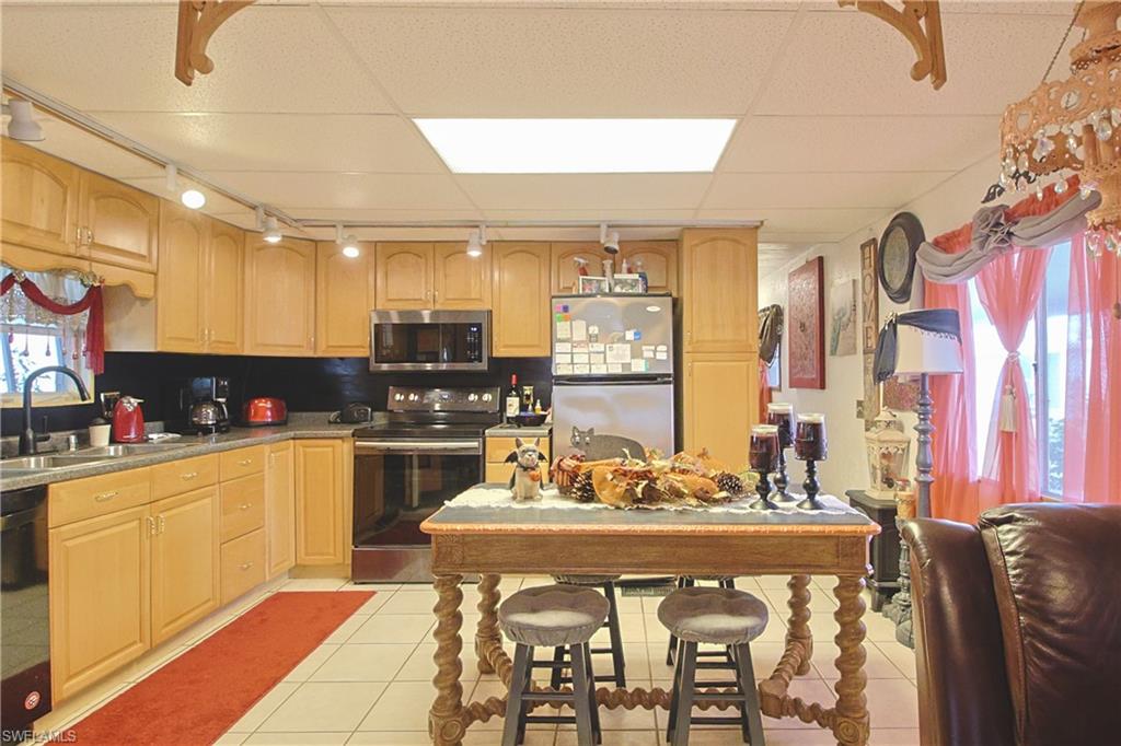 OAK PARK VILLAGE CO-OP INC - Residential