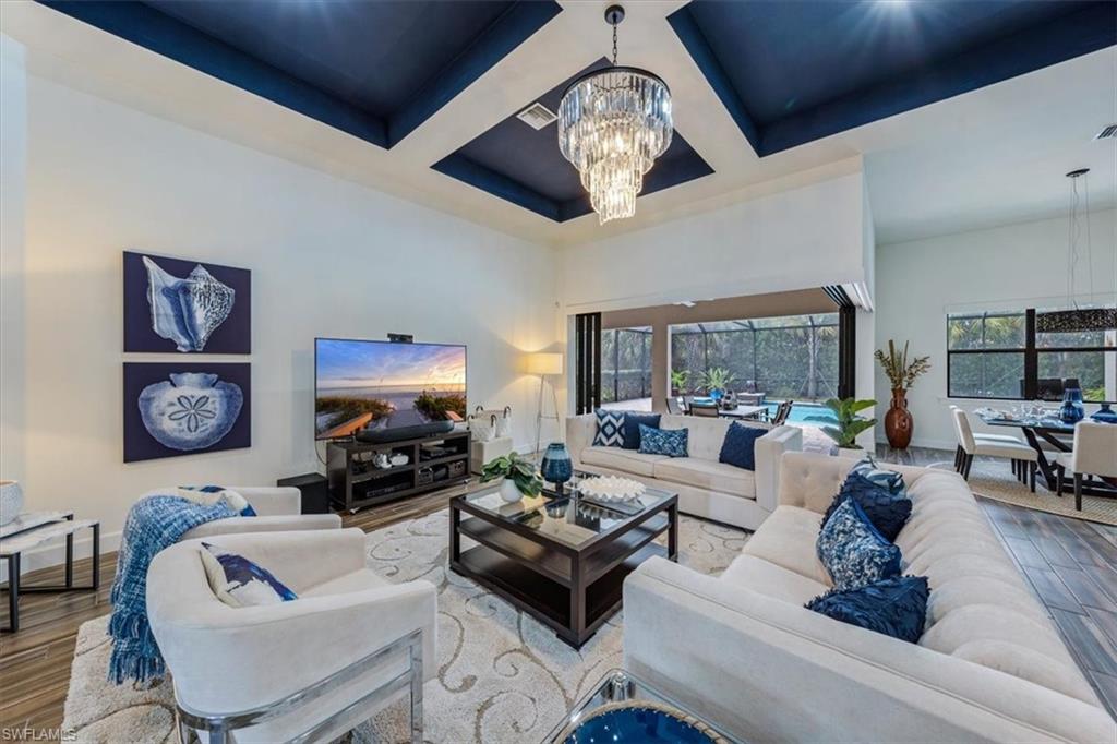 CAMDEN LAKES - Residential