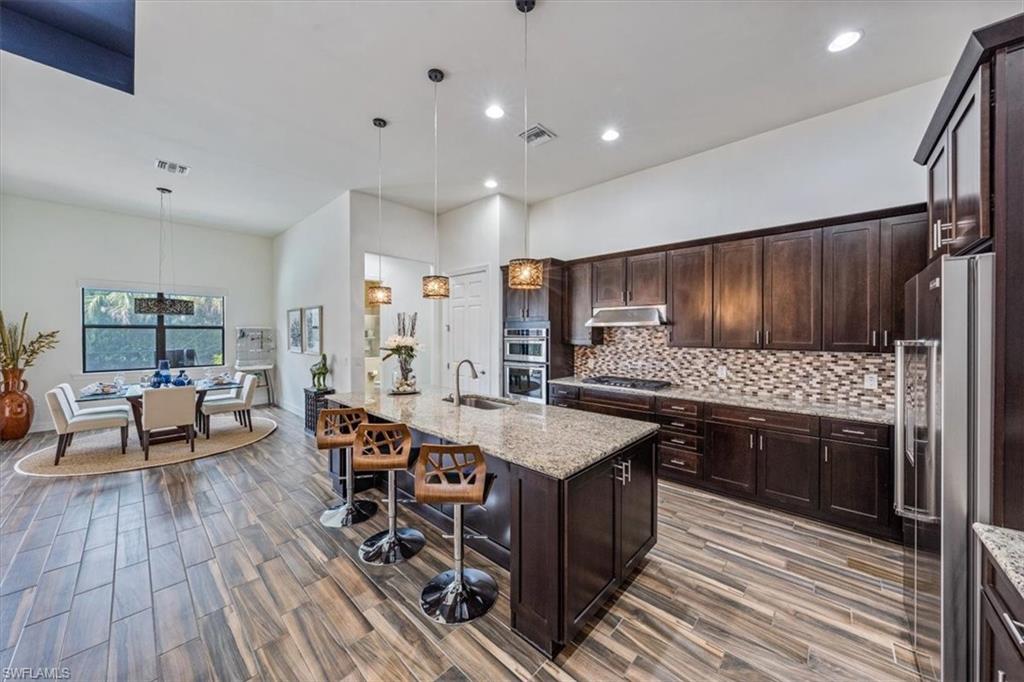 CAMDEN LAKES - Residential