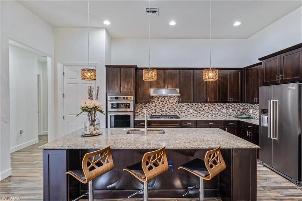 CAMDEN LAKES - Residential