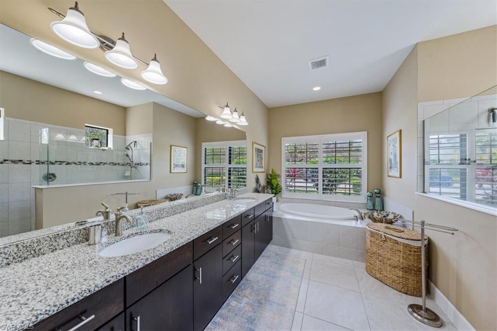 CAMDEN LAKES - Residential