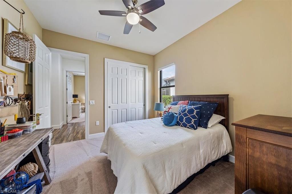 CAMDEN LAKES - Residential