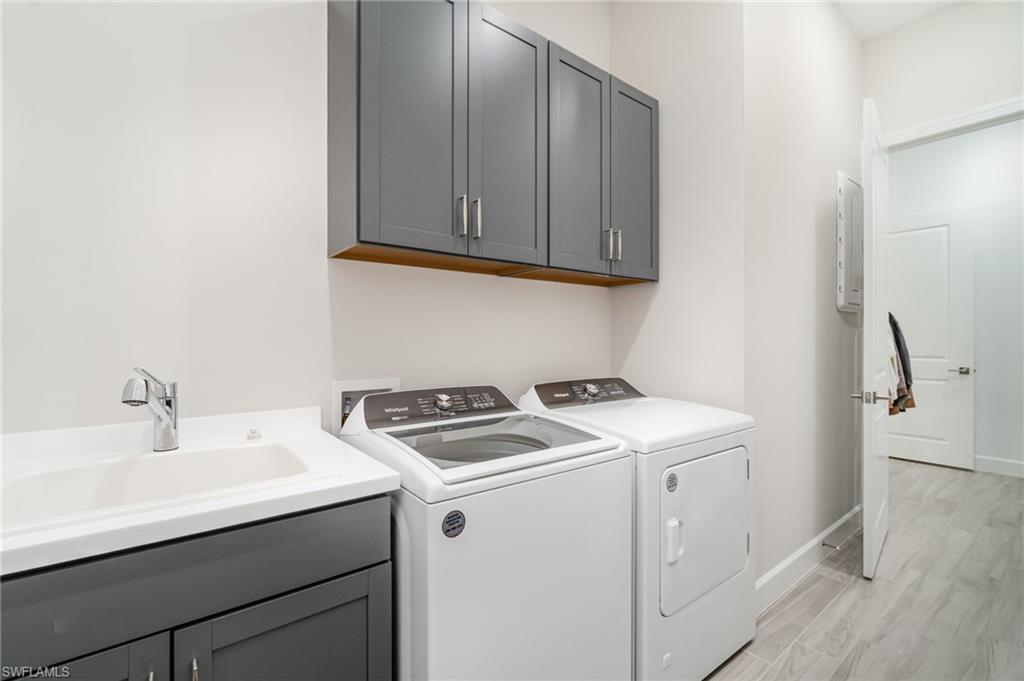 DEL WEBB OAK CREEK - Residential