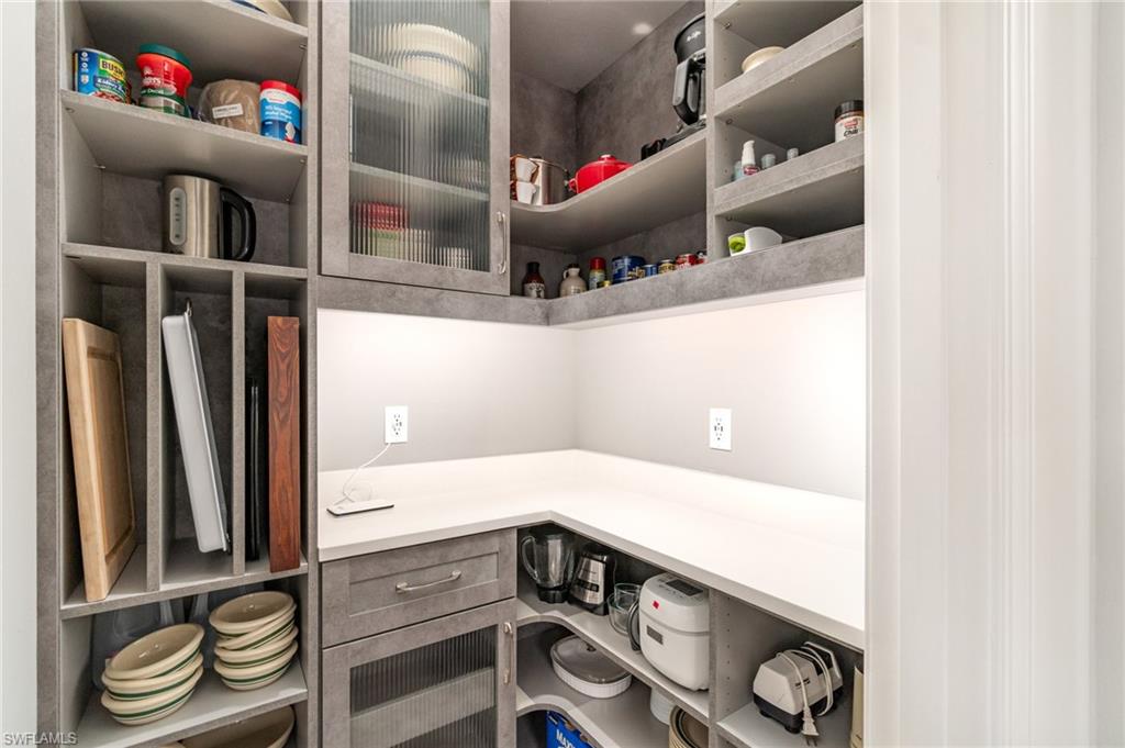 DEL WEBB OAK CREEK - Residential