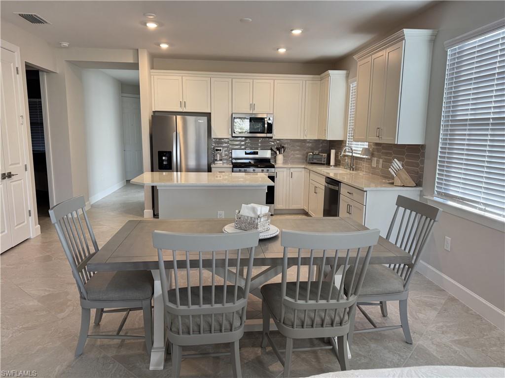 ESPLANADE LAKE CLUB - Residential Lease