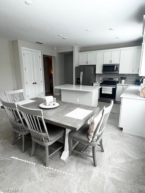 ESPLANADE LAKE CLUB - Residential Lease