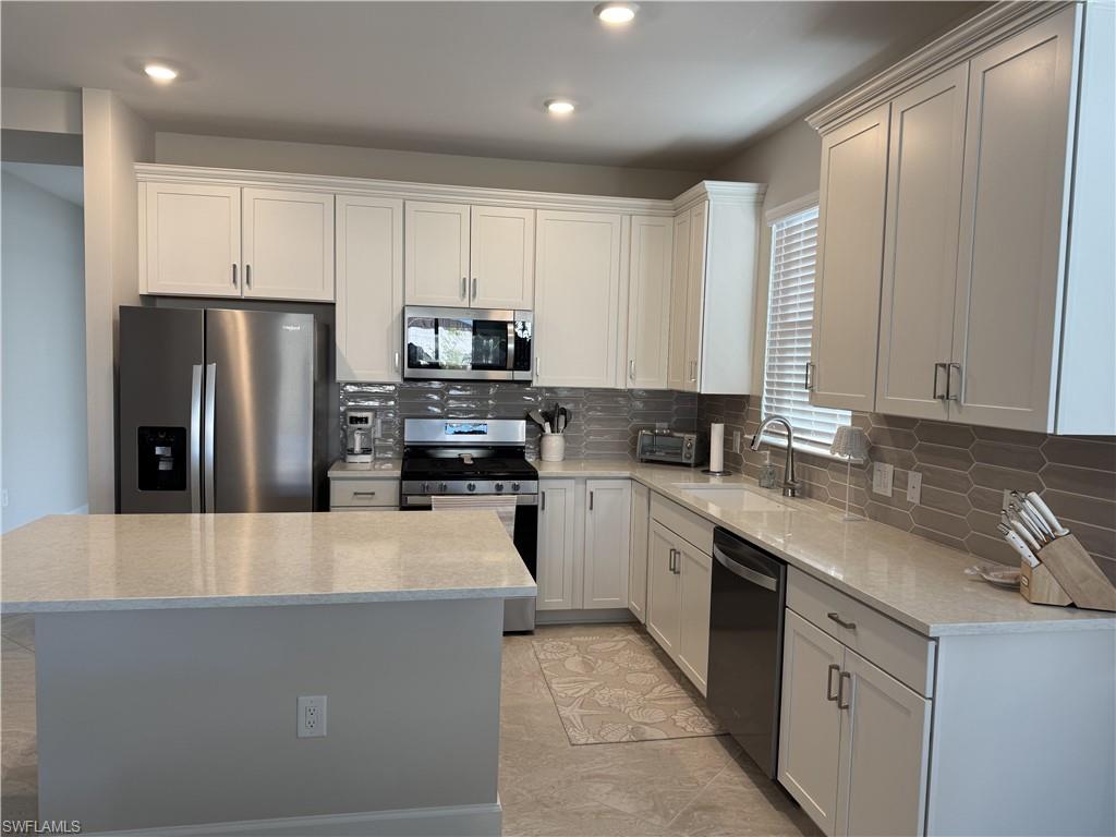 ESPLANADE LAKE CLUB - Residential Lease