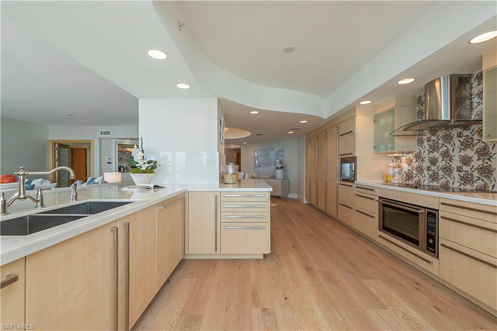 BRIGHTON AT BAY COLONY - Residential