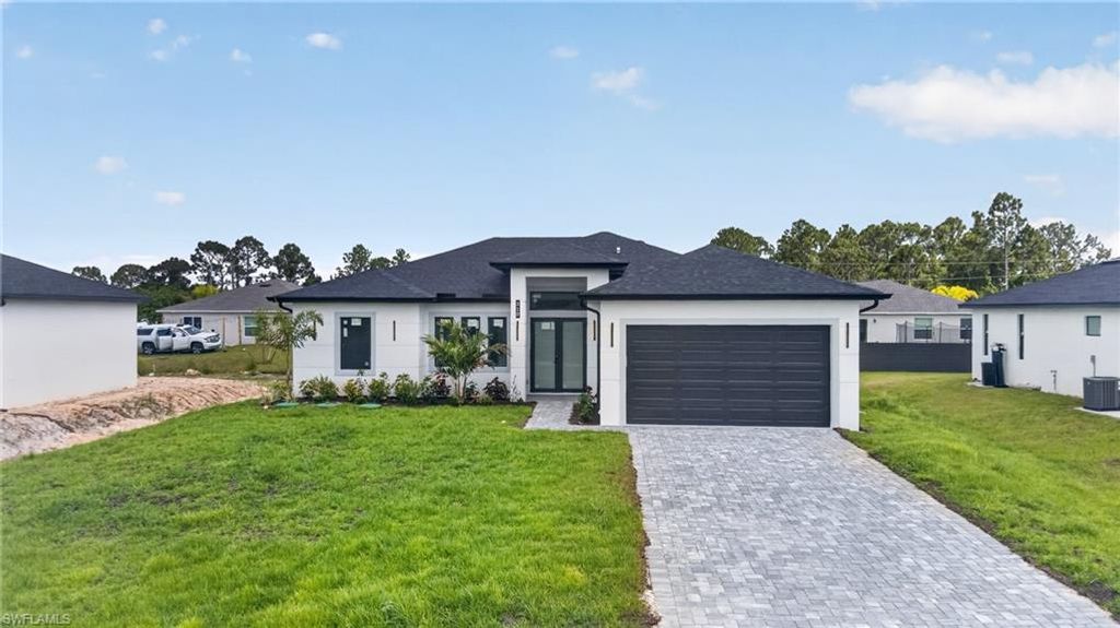 Photo of 210 Pembroke ST, LEHIGH ACRES, FL 33974 (MLS # 226019966)