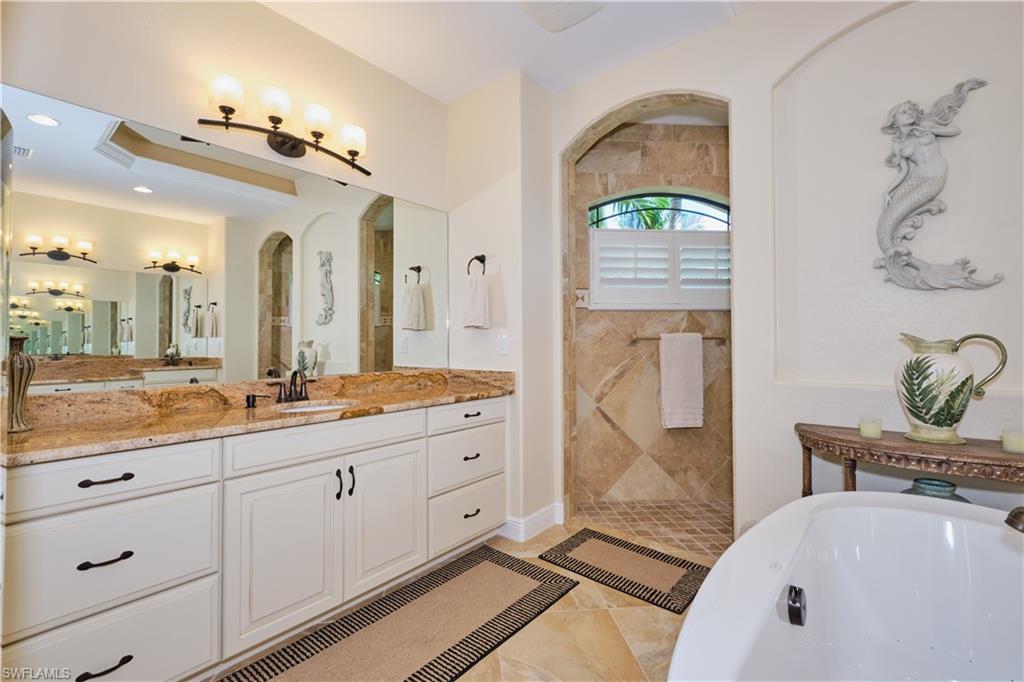 CAPE ROYAL - Residential