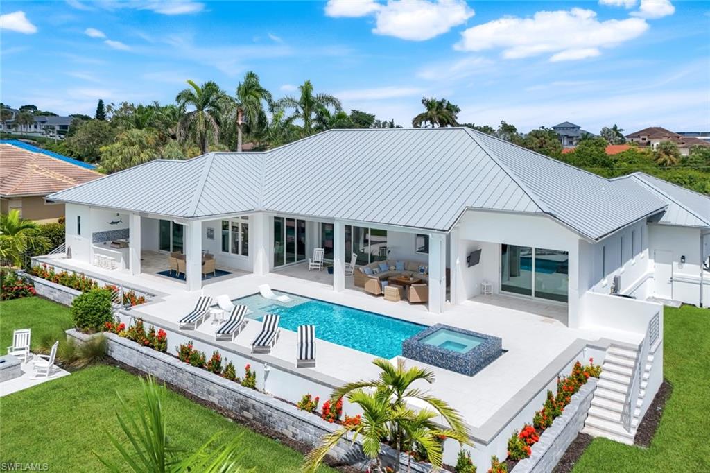 1085 Caxambas DR