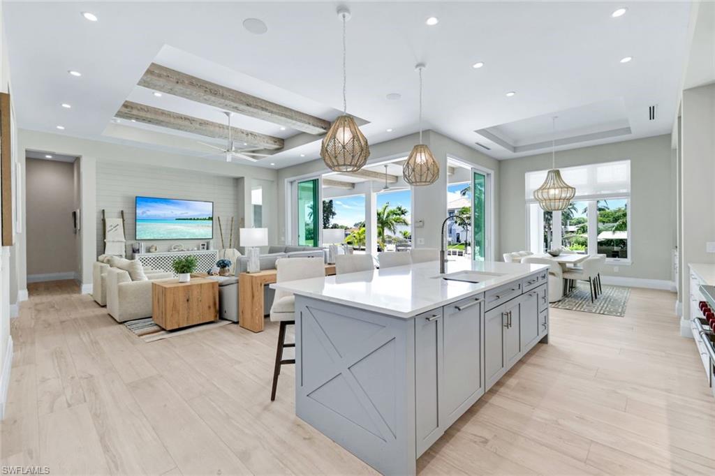 MARCO ISLAND - Residential