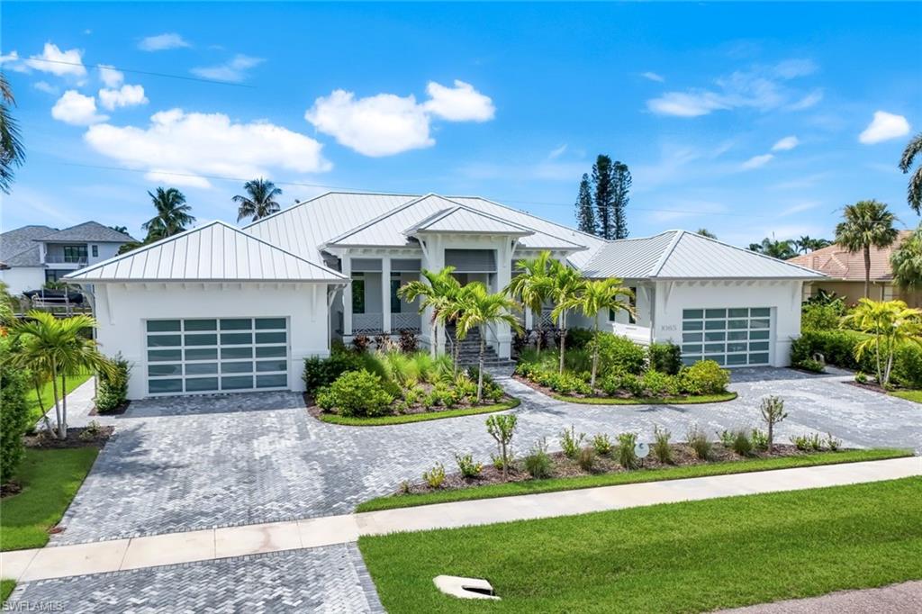 1085 Caxambas DR