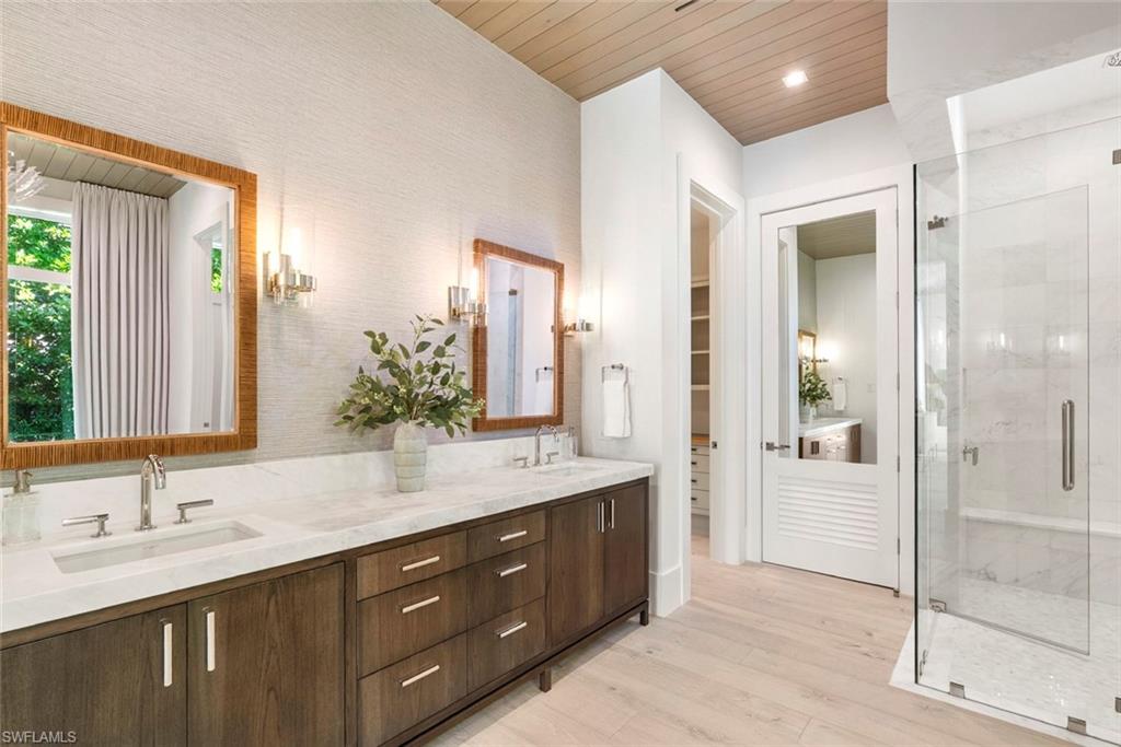 AQUALANE SHORES - Residential