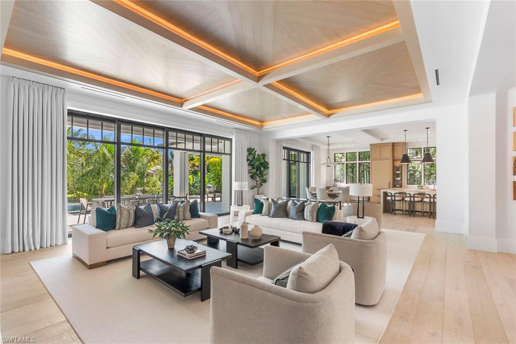 AQUALANE SHORES - Residential