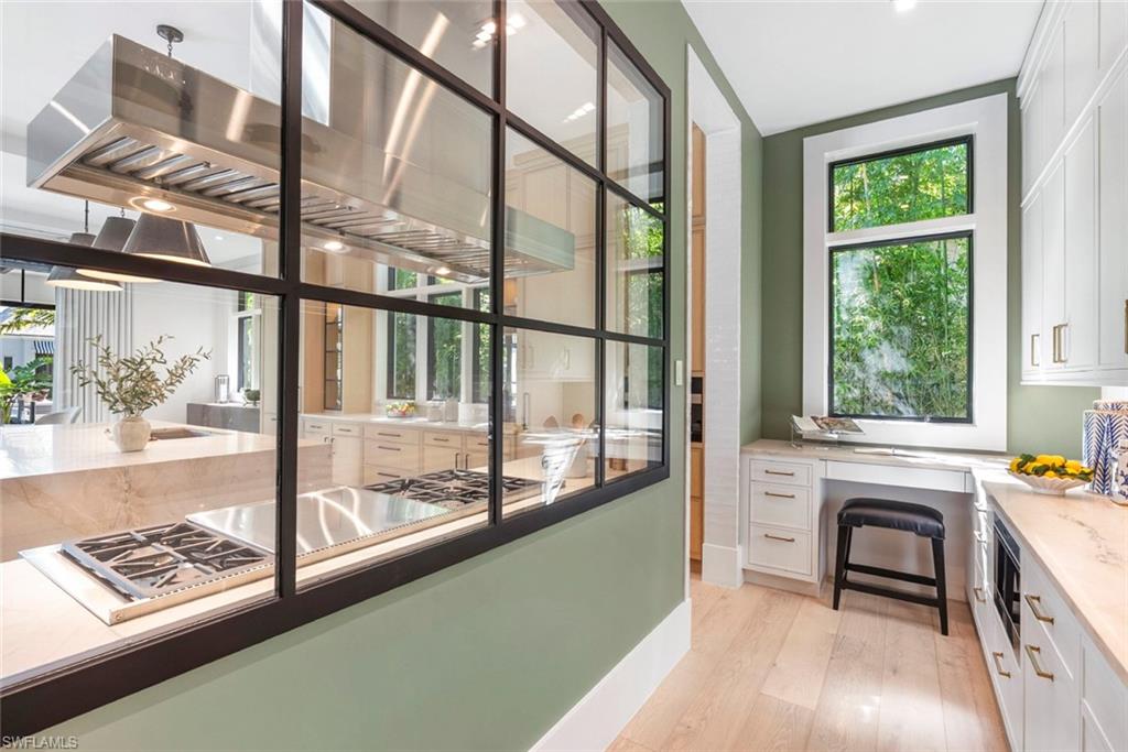 AQUALANE SHORES - Residential