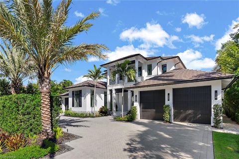 2231 Forrest LN NAPLES FL 34102