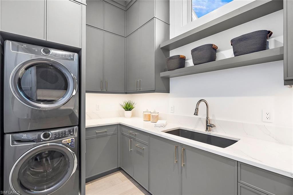 AQUALANE SHORES - Residential