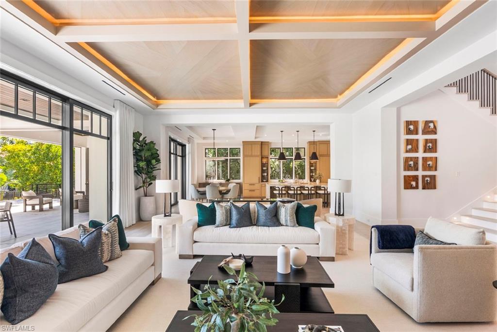 AQUALANE SHORES - Residential