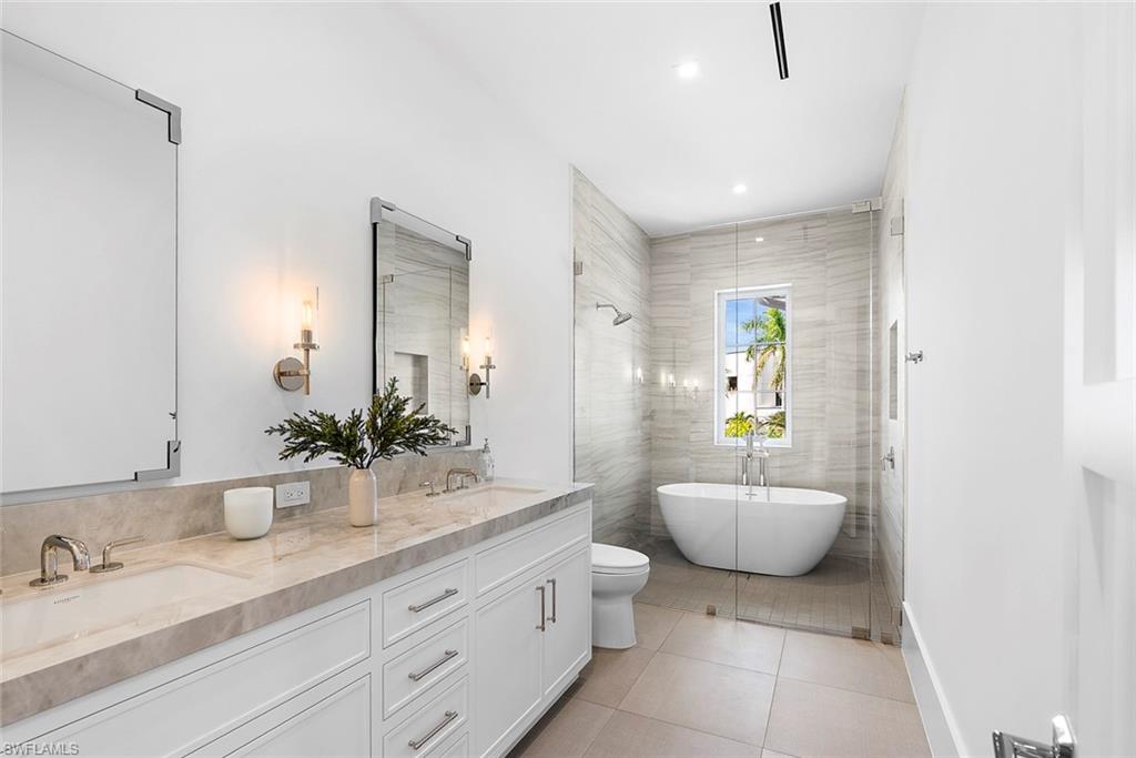 AQUALANE SHORES - Residential