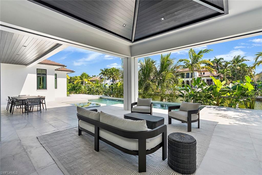 AQUALANE SHORES - Residential