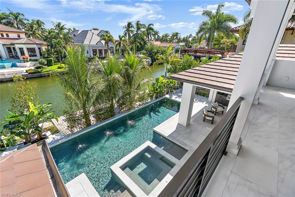 AQUALANE SHORES - Residential