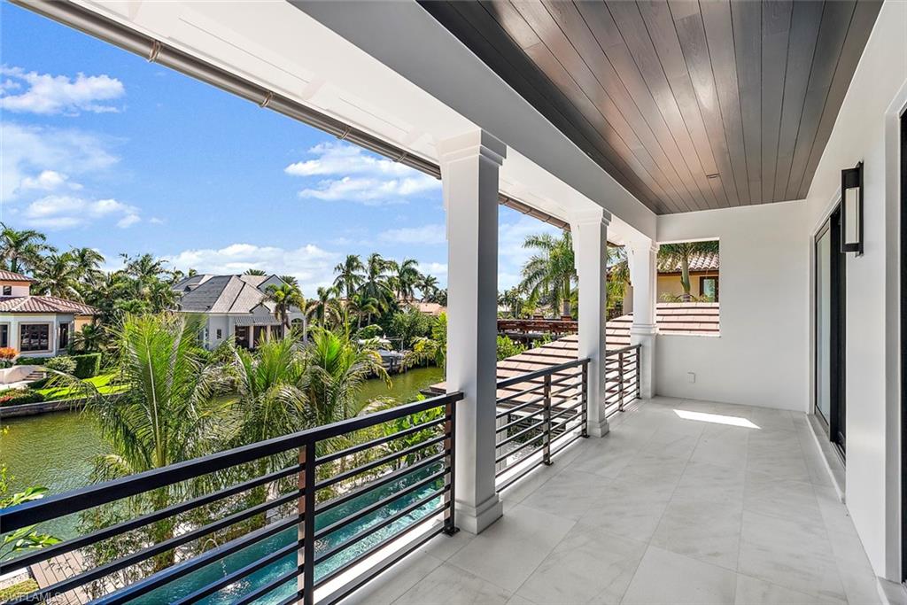 AQUALANE SHORES - Residential