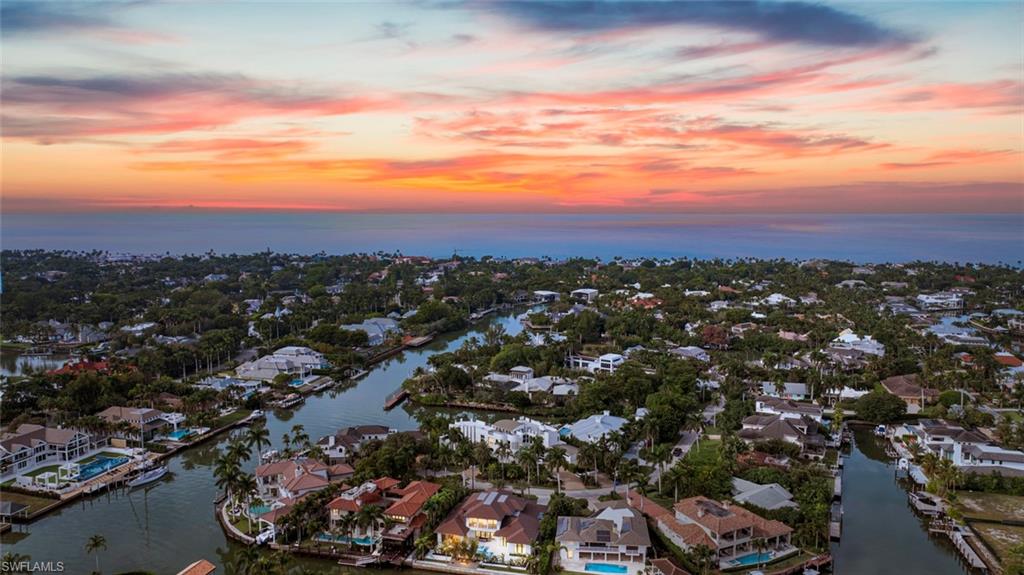 AQUALANE SHORES - Residential